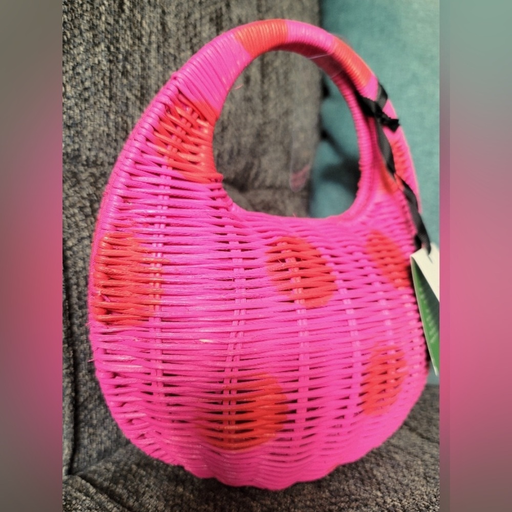 Kate Spade Pink and Polka Dot Wicker Crescent Bag. NWT - Picture 2 of 5